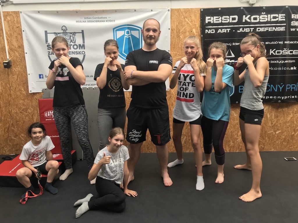 Naši bojovníci a bojovníčky z detského prímestského tábora pre deti a juniorov 2019.